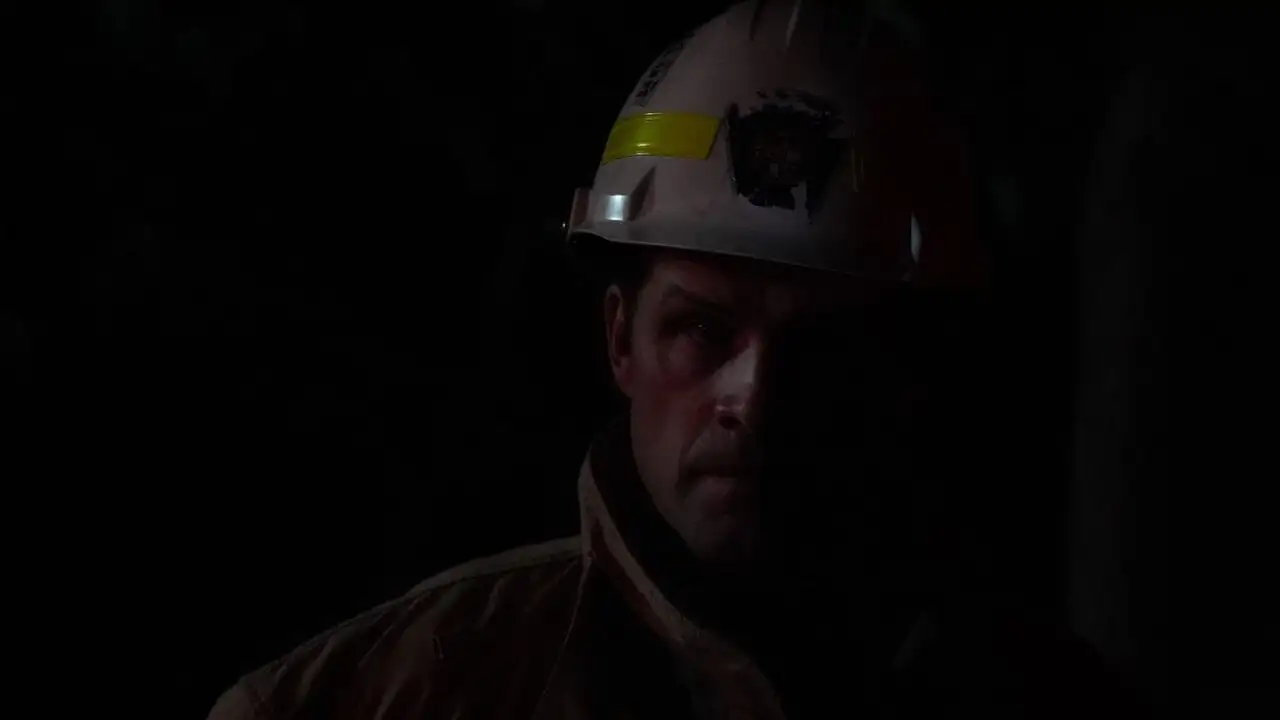 La flamme du danger – image d’arrière-plan