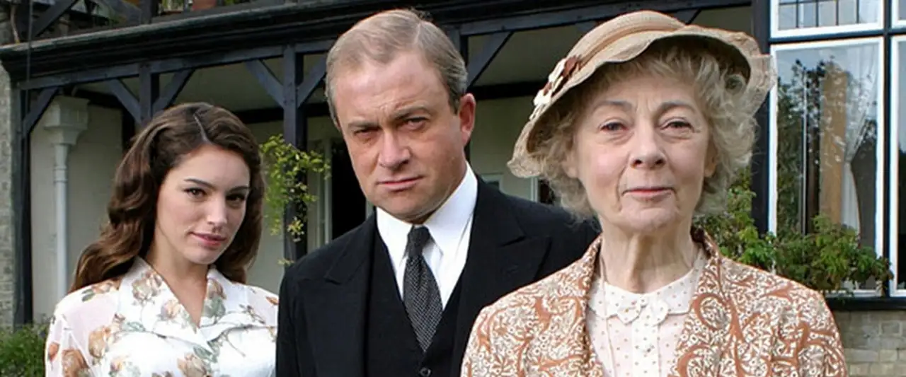 Miss Marple - Saison 3 - L'heure zéro – image d’arrière-plan