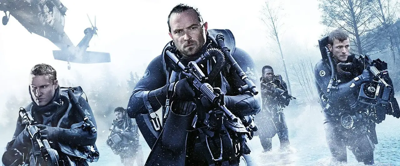 Braqueurs d'élite - 5 Navy SEALs. 300 millions de dollars d’or. 1 mission incroyable. – image d’arrière-plan