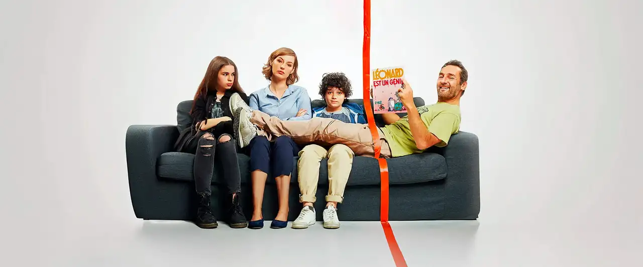 Sous le même toit - Le plus dur dans une séparation, c'est de vivre… – image d’arrière-plan