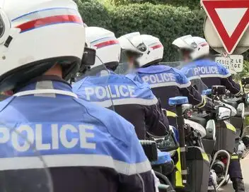 Appels d'urgence - Motards de Paris : ça chauffe sur le périph – affiche