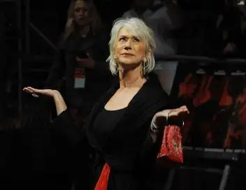 Helen Mirren : une actrice royale – affiche